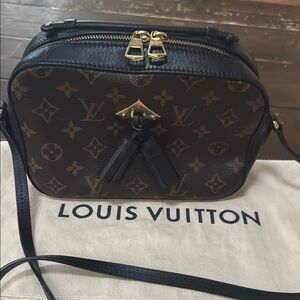 Louis Vuitton Saintogne Noir